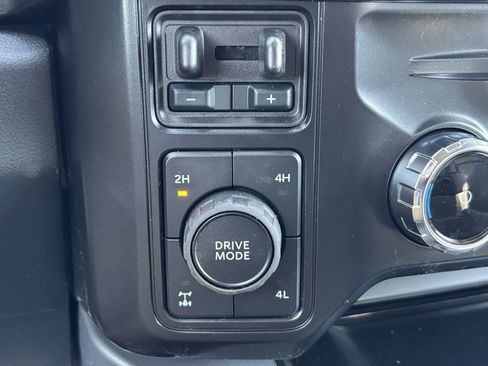 New 2026 Ford F350 Lariat w/ Black Appearance Package image 4