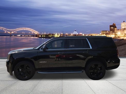 Used 2016 GMC Yukon Denali image 2