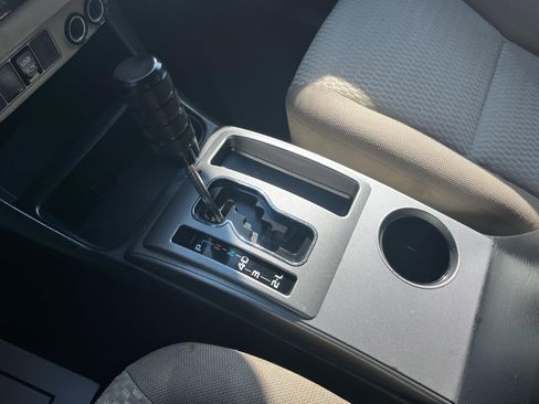 Used 2015 Toyota Tacoma PreRunner w/ SR5 Package image 38