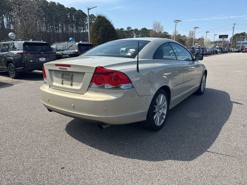 Used 2007 Volvo C70 T5 image 5