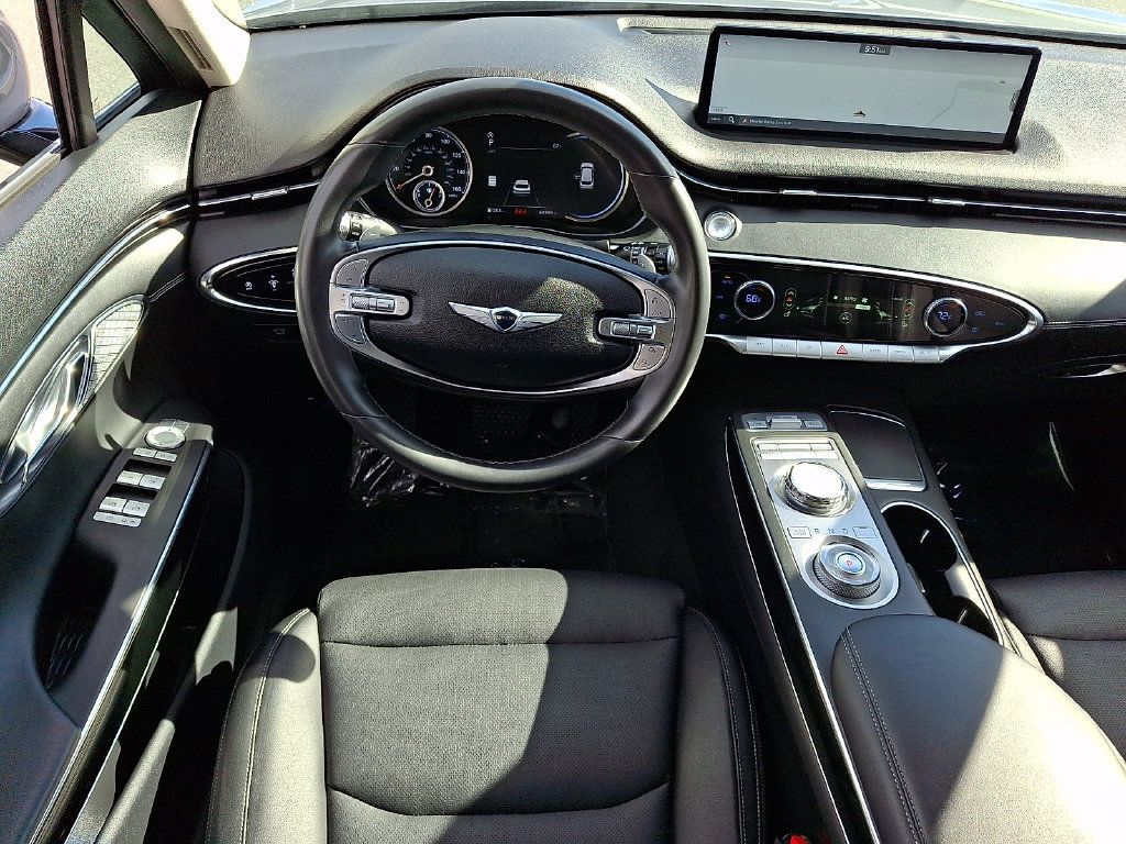 Used 2025 Genesis GV70 2.5T AWD/4WD image 12