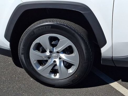 Used 2022 Toyota RAV4 LE AWD/4WD image 28