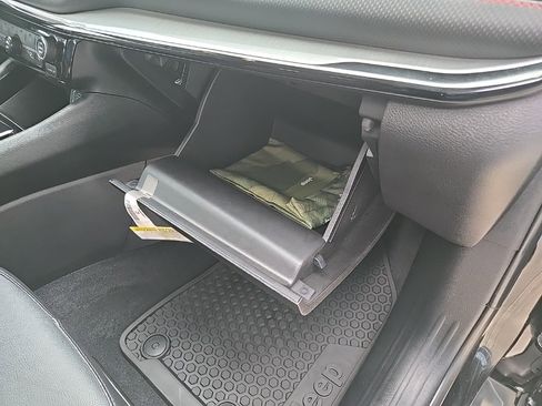 Used 2024 Jeep Compass Trailhawk image 77