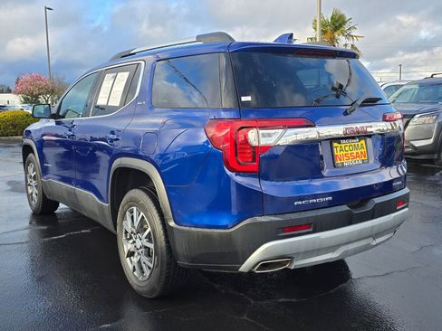 Used 2023 GMC Acadia SLT image 3