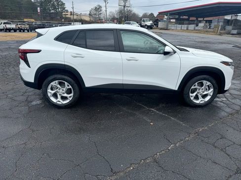 New 2026 Chevrolet Trax LS w/ LS Convenience Package image 10