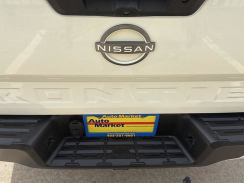Used 2022 Nissan Frontier SV AWD/4WD image 41