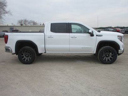 New 2026 GMC Sierra 1500 SLT w/ SLT Convenience Package