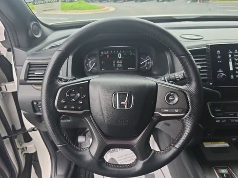 Used 2023 Honda Passport TrailSport image 18