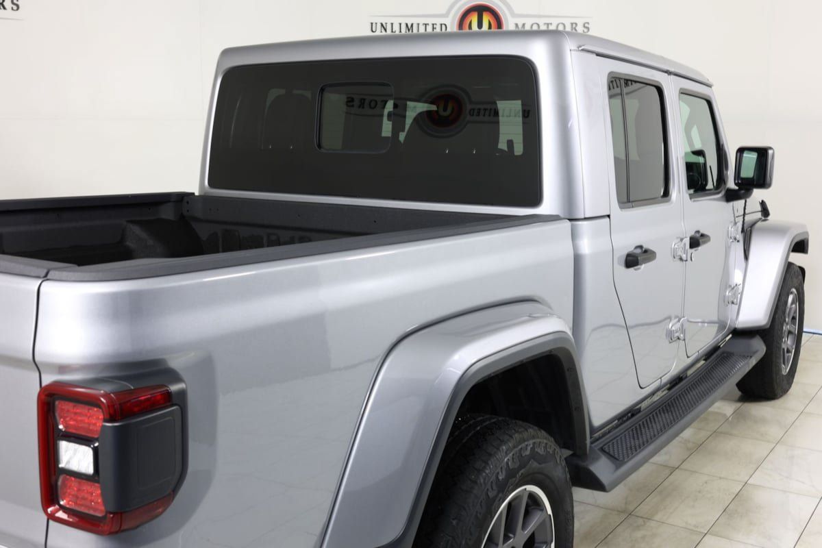 Used 2021 Jeep Gladiator Overland AWD/4WD image 43