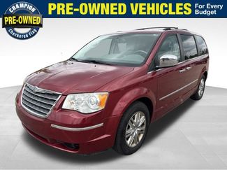 Used 2010 Chrysler Town & Country Limited w/ Flexible Seating Group FWD video 1