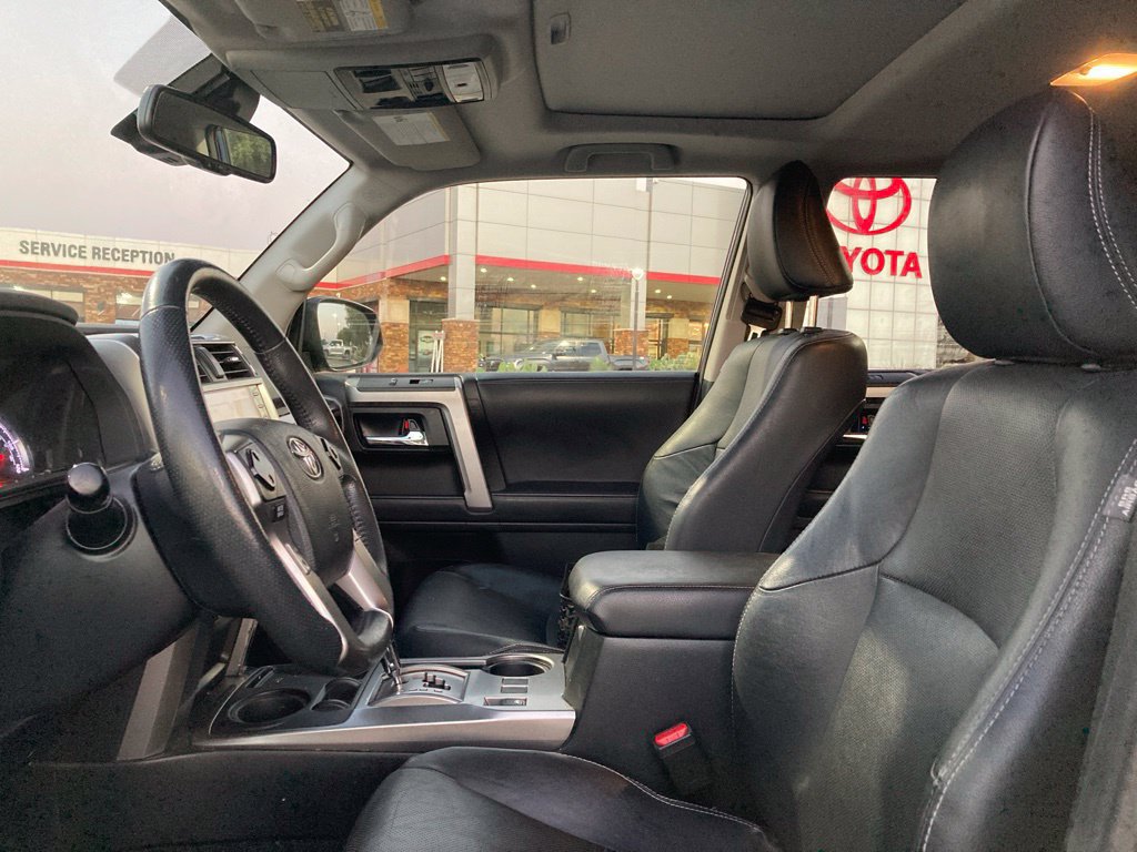 Used 2022 Toyota 4Runner Limited RWD image 10