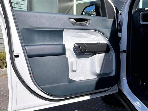 Used 2025 Ford Maverick XLT w/ Equipment Group 302A image 23