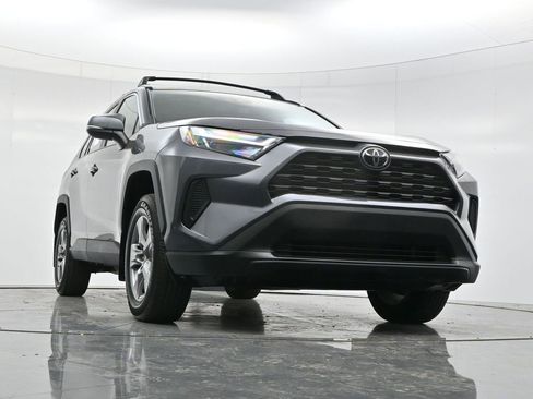 Used 2022 Toyota RAV4 XLE w/ Convenience Package AWD/4WD image 41