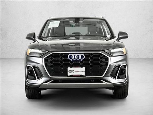 Used 2024 Audi Q5 2.0T Premium Plus w/ Premium Plus Package AWD/4WD image 2