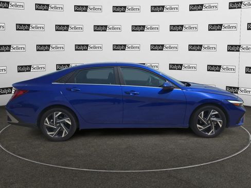 Used 2024 Hyundai Elantra SEL w/ Convenience Package FWD image 7