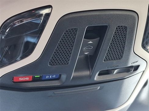 Used 2024 Subaru Outback Limited image 27