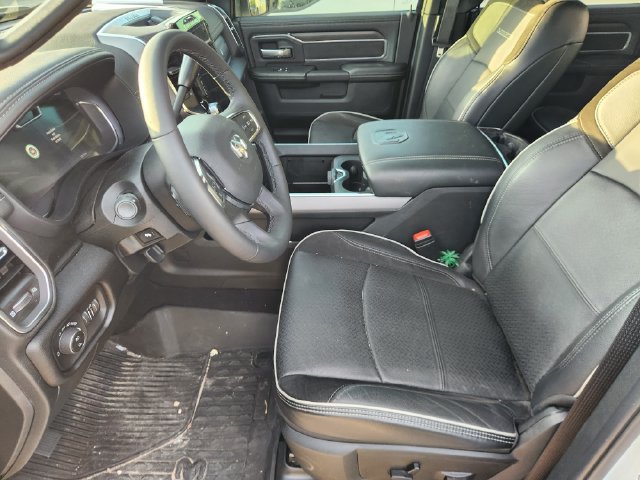 Used 2026 RAM 3500 Laramie AWD/4WD image 9
