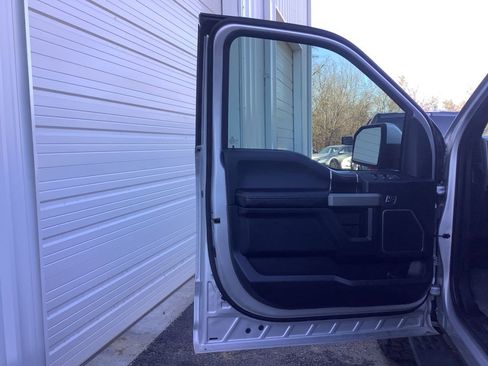 Used 2019 Ford F150 Raptor w/ Equipment Group 802A Luxury image 26