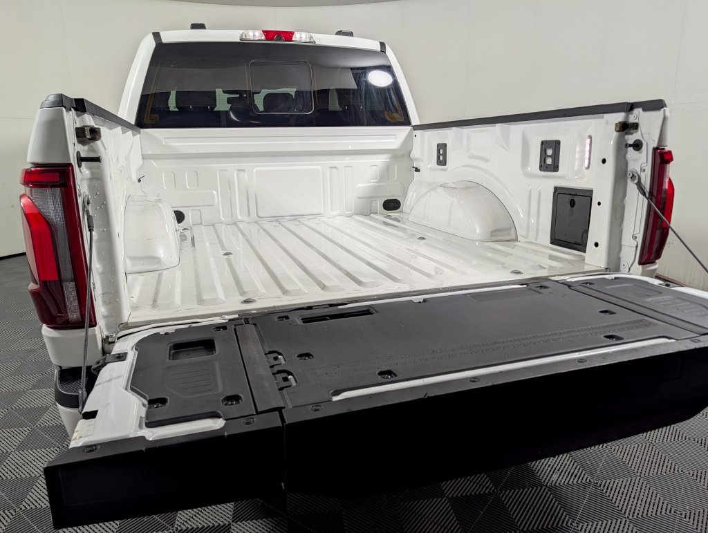 Certified 2025 Ford F150 Platinum w/ Equipment Group 703A Plus AWD/4WD image 7