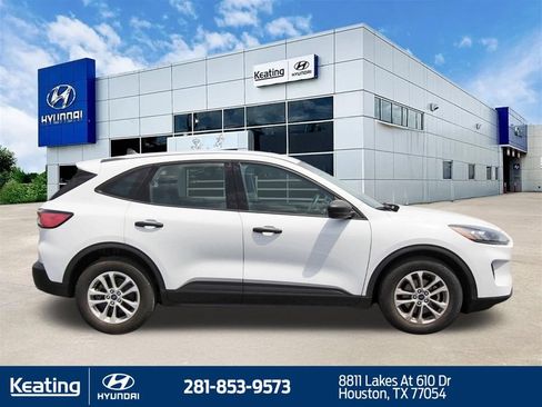 Used 2022 Ford Escape S FWD image 4