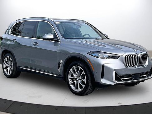 Used 2024 BMW X5 xDrive40i AWD/4WD image 2