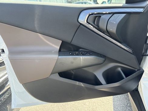 Used 2025 BMW X3 xDrive30i w/ Convenience Package image 19