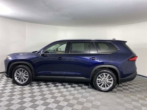 Used 2024 Toyota Grand Highlander AWD image 5