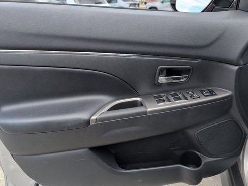 Used 2025 Mitsubishi Outlander Sport AWD image 11
