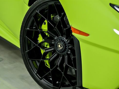 Used 2023 Lamborghini Huracan STO RWD image 4