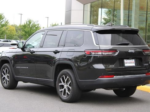 Used 2023 Jeep Grand Cherokee L Limited w/ Luxury Tech Group II AWD/4WD image 5