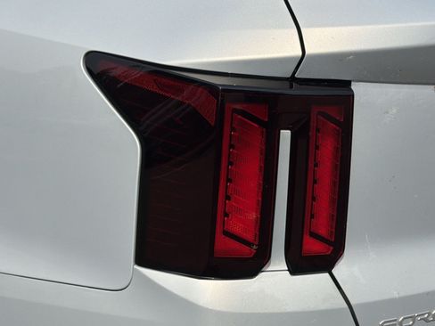 New 2026 Kia Sorento S AWD/4WD image 17