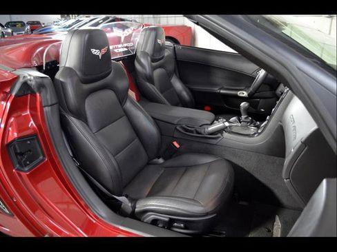 Used 2013 Chevrolet Corvette 427 w/ 1SB Preferred Equipment Group RWD image 21