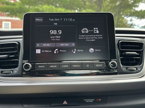 Used 2023 Kia Rio LX image 18