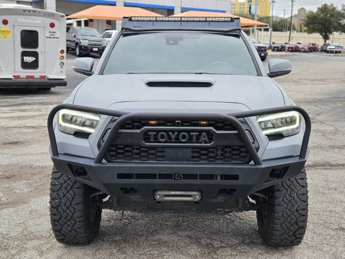 Used 2021 Toyota Tacoma TRD Sport w/ Technology Package image 9