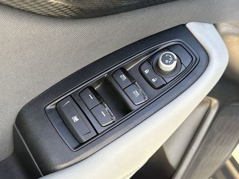 Used 2025 Subaru Outback Premium AWD/4WD image 17