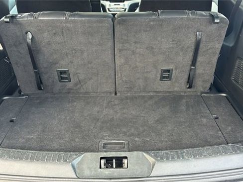 Used 2024 Ford Explorer XLT w/ Equipment Group 202A image 31