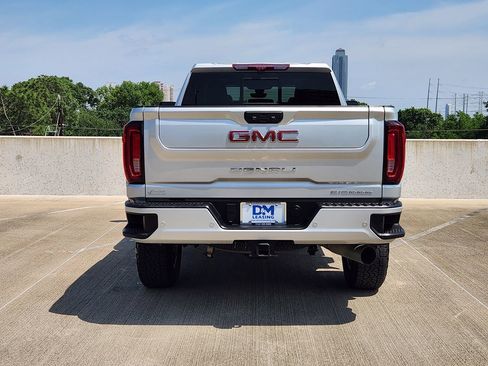 Used 2023 GMC Sierra 2500 Denali w/ Denali Ultimate Package AWD/4WD image 7