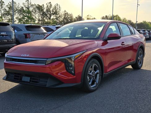 New 2026 Kia K4 LXS FWD image 3