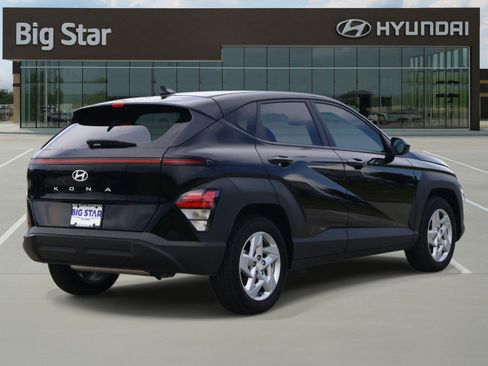 Used 2026 Hyundai Kona SE FWD image 4