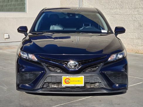 Used 2021 Toyota Camry SE image 8