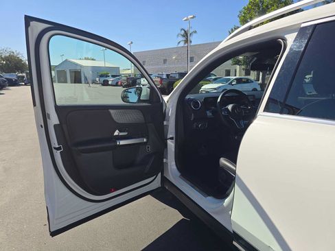 Used 2022 Mercedes-Benz GLB 250 image 20
