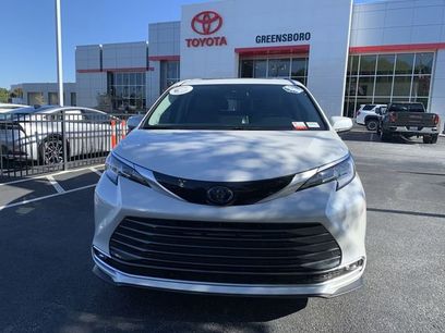 Certified 2023 Toyota Sienna Limited
