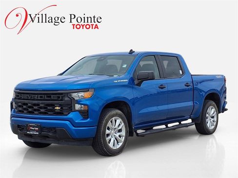 Used 2024 Chevrolet Silverado 1500 Custom image 1