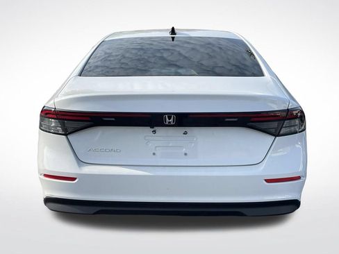 Used 2025 Honda Accord SE image 4
