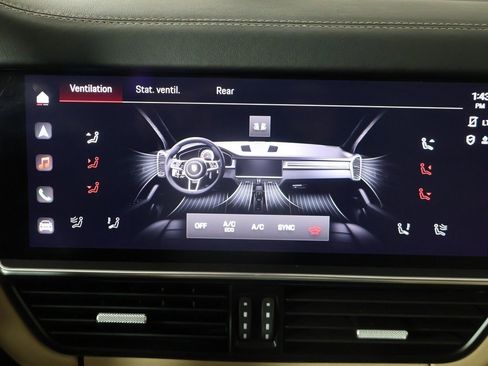 Used 2022 Porsche Cayenne GTS image 49