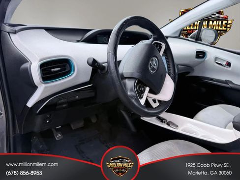 Used 2017 Toyota Prius Prime Plus w/ Carpet Mat Package FWD image 17