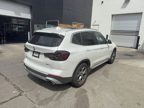 Used 2024 BMW X3 xDrive30i w/ Premium Package AWD/4WD image 3