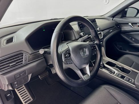 Used 2021 Honda Accord Sport image 10