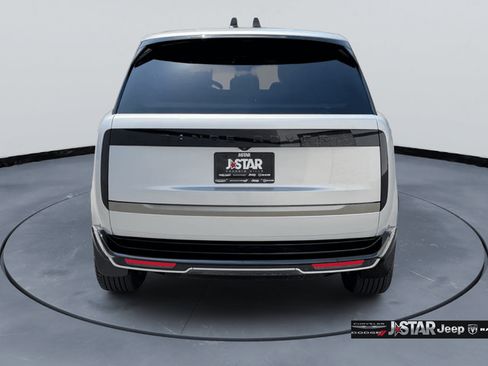 Used 2024 Land Rover Range Rover SE AWD/4WD image 6