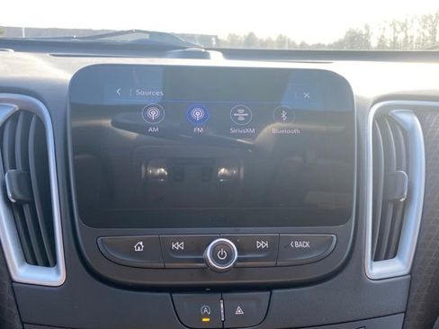 Used 2024 Chevrolet Malibu LT image 11